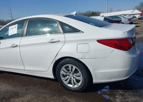 2013 Hyundai Sonata Gls z USA, uszkodzony, nr VIN 5NPEB4AC0DH538450